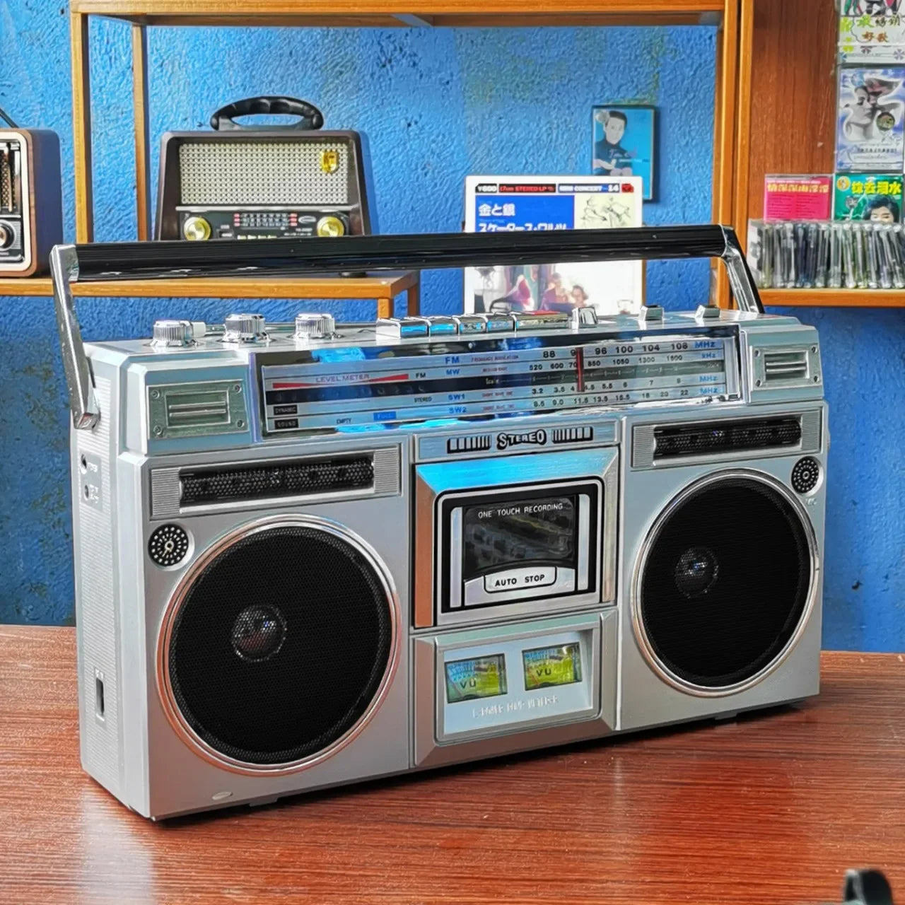 Retro Vintage Boom Box "Master-Blaster"